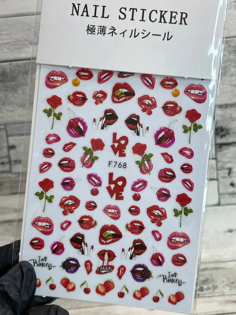 Nagelsticker für Nageldesign mit selbstklebender Rückseite