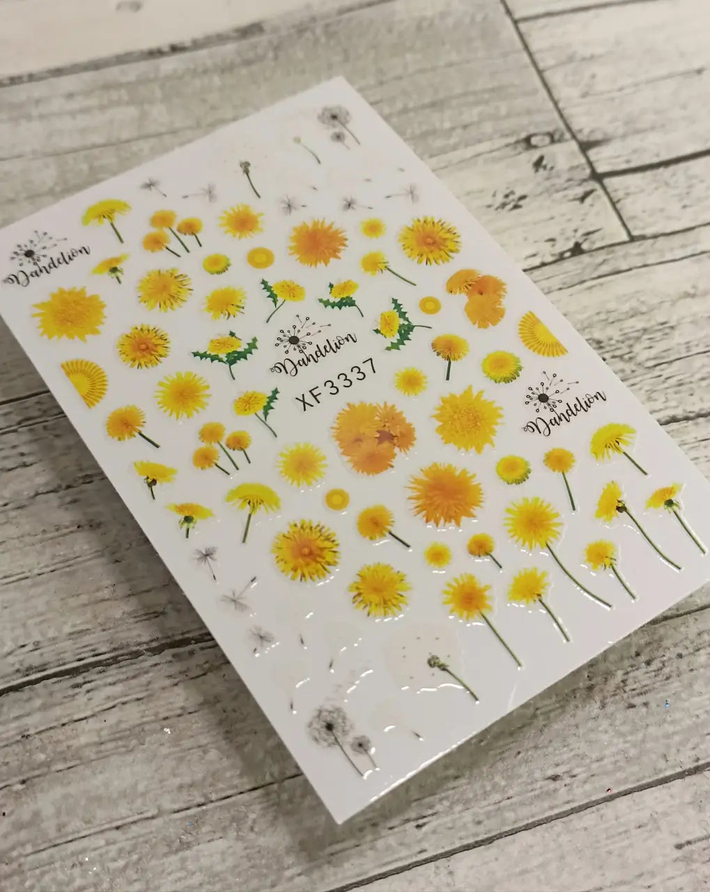 Nagelsticker für Nageldesign mit selbstklebender Rückseite