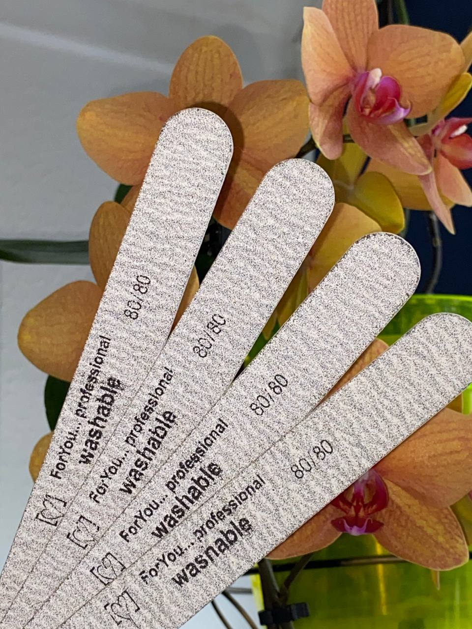 Mineralische Nagelfeile, gerade, Körnung 80/80. 1 Stück.