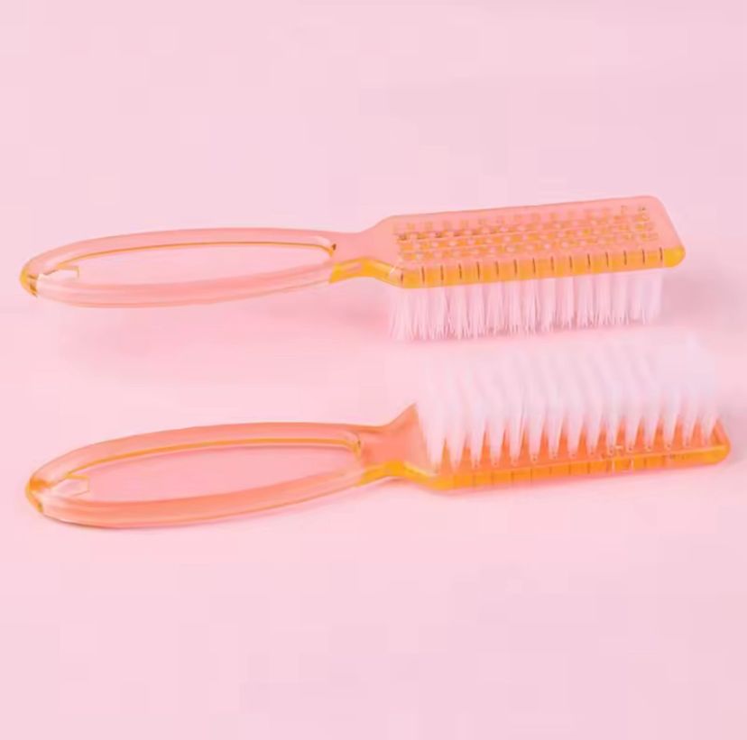 Hand- und Nagelbürste (zufällige Farbe)